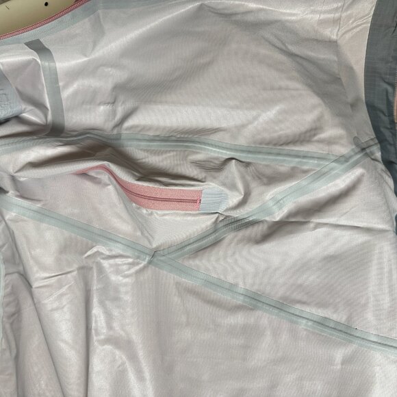 Arcteryx Beta Series Beta LT JacketHooded Hardshell Jacket, Size S - Picture 6 of 6